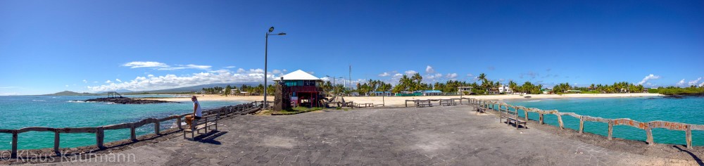 Am Pier von Puerto Villamil auf Isabella