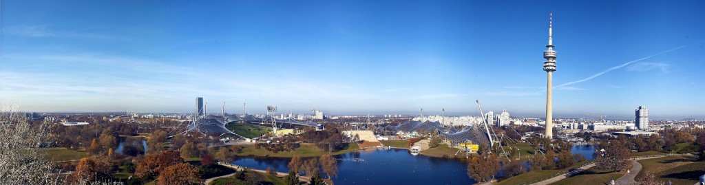 Olympia Park München im Herbst